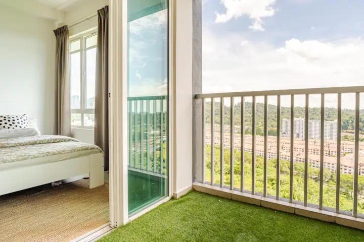 Appartamento Suasana Residensi Damai Petaling Jaya Esterno foto